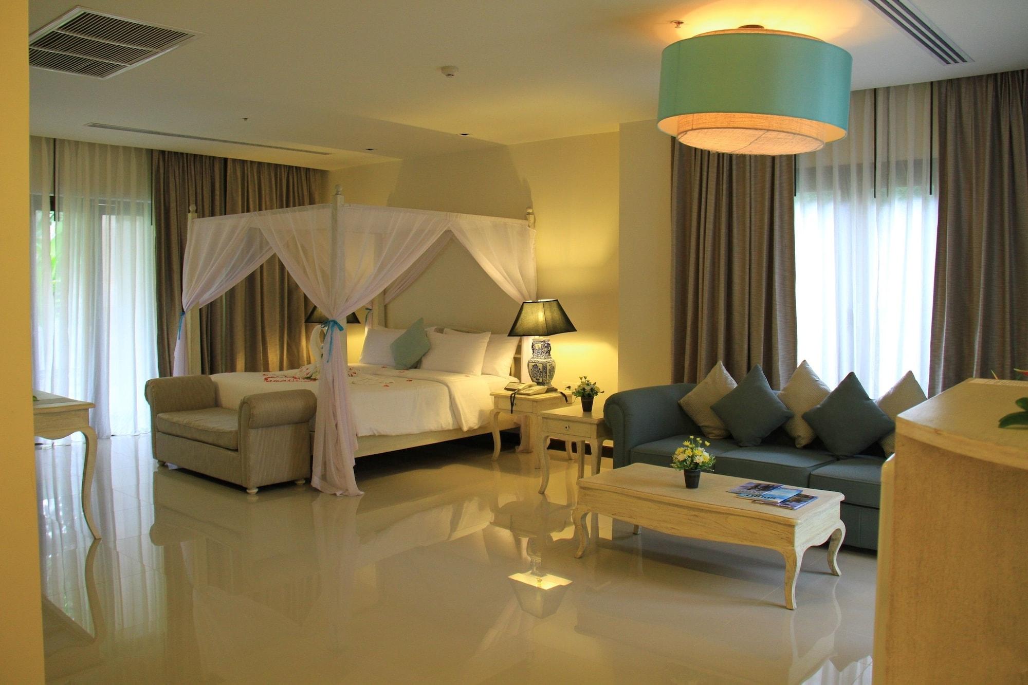 D Varee Mai Khao Beach Exterior photo